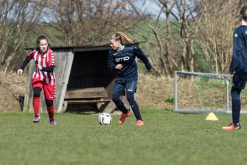 Bild 17 - C-Juniorinnen TSV Zarpen - TuS Tensfeld : Ergebnis: 2:1